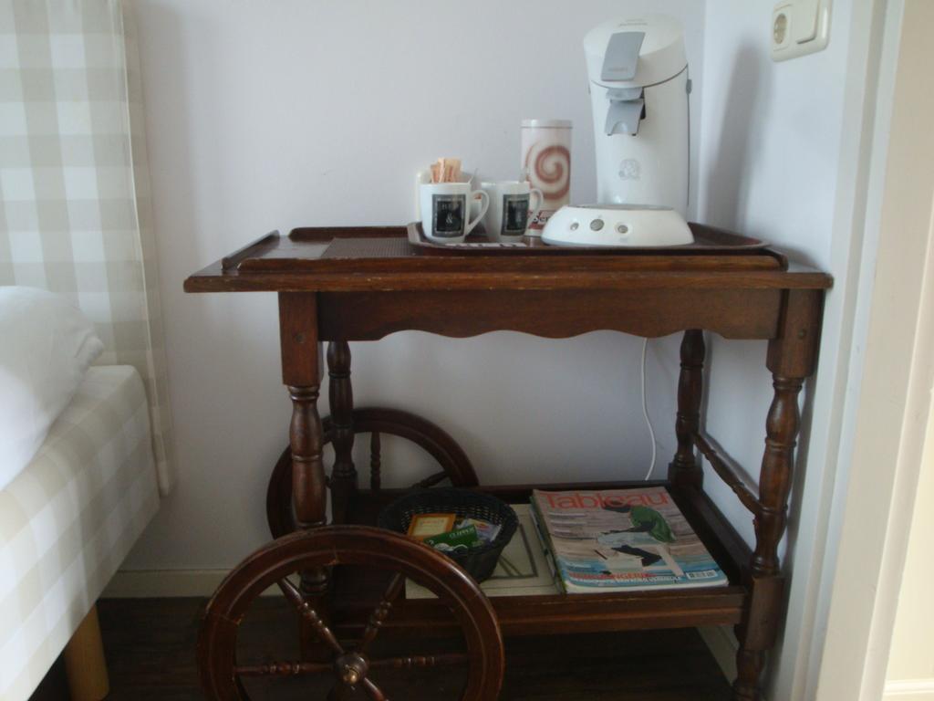 Bed And Breakfast De Zwanebloem Elburg Phòng bức ảnh
